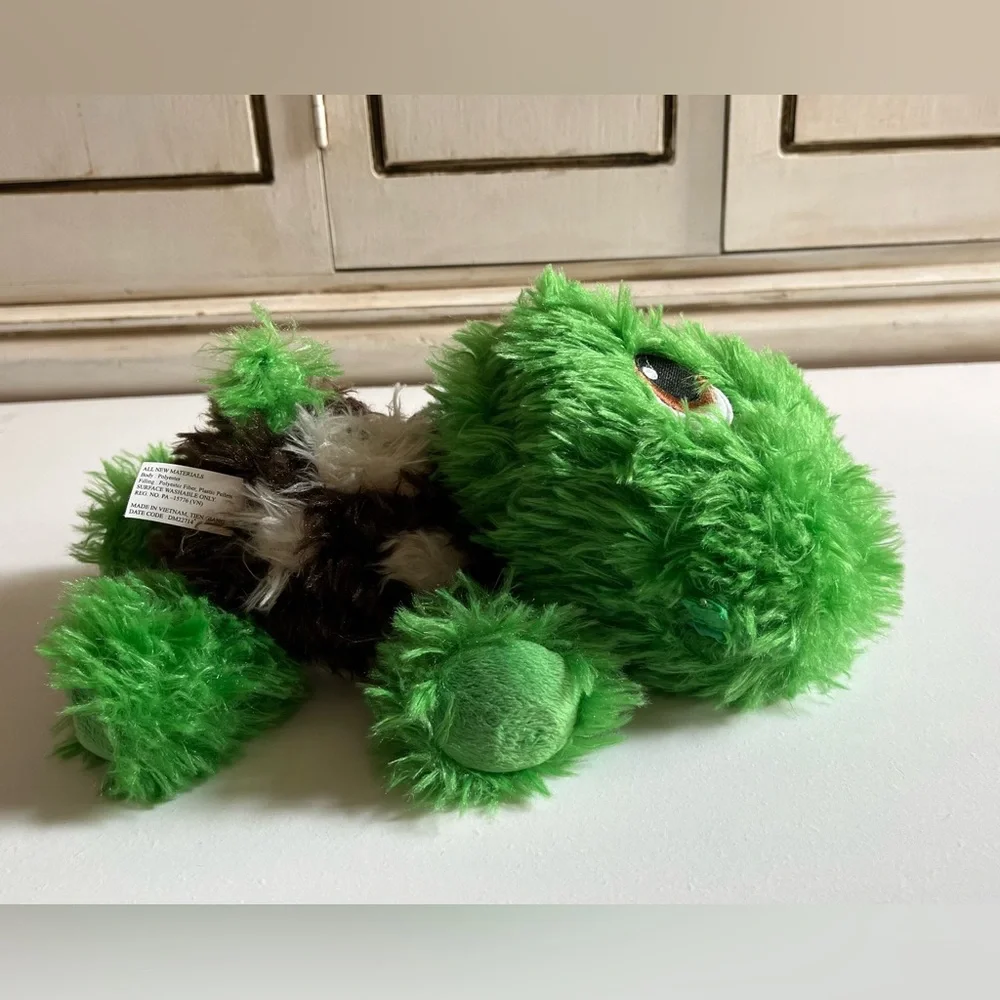 NWT Stuffies Baby Shuffles The Turtle Secret Pouch Zip Pocket Stuffed Animal